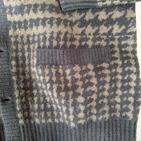 Van's Men's Cardigan - Size Medium - Brown and Tan Houndstooth - Picture 4 of 6